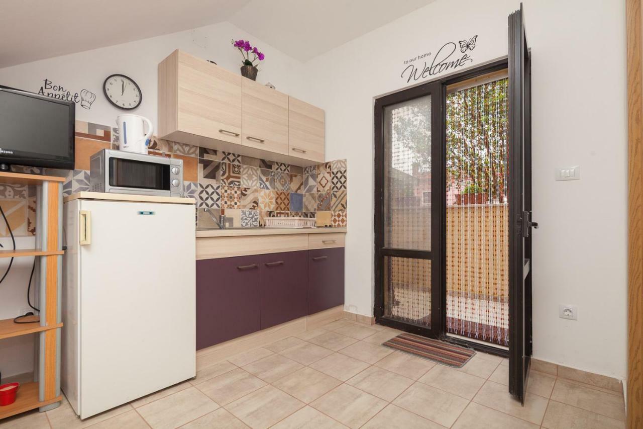 Miramare Apartment Pomer Ngoại thất bức ảnh