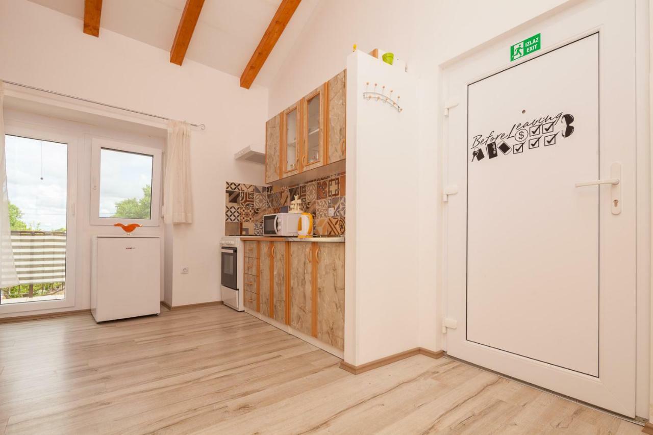Miramare Apartment Pomer Ngoại thất bức ảnh