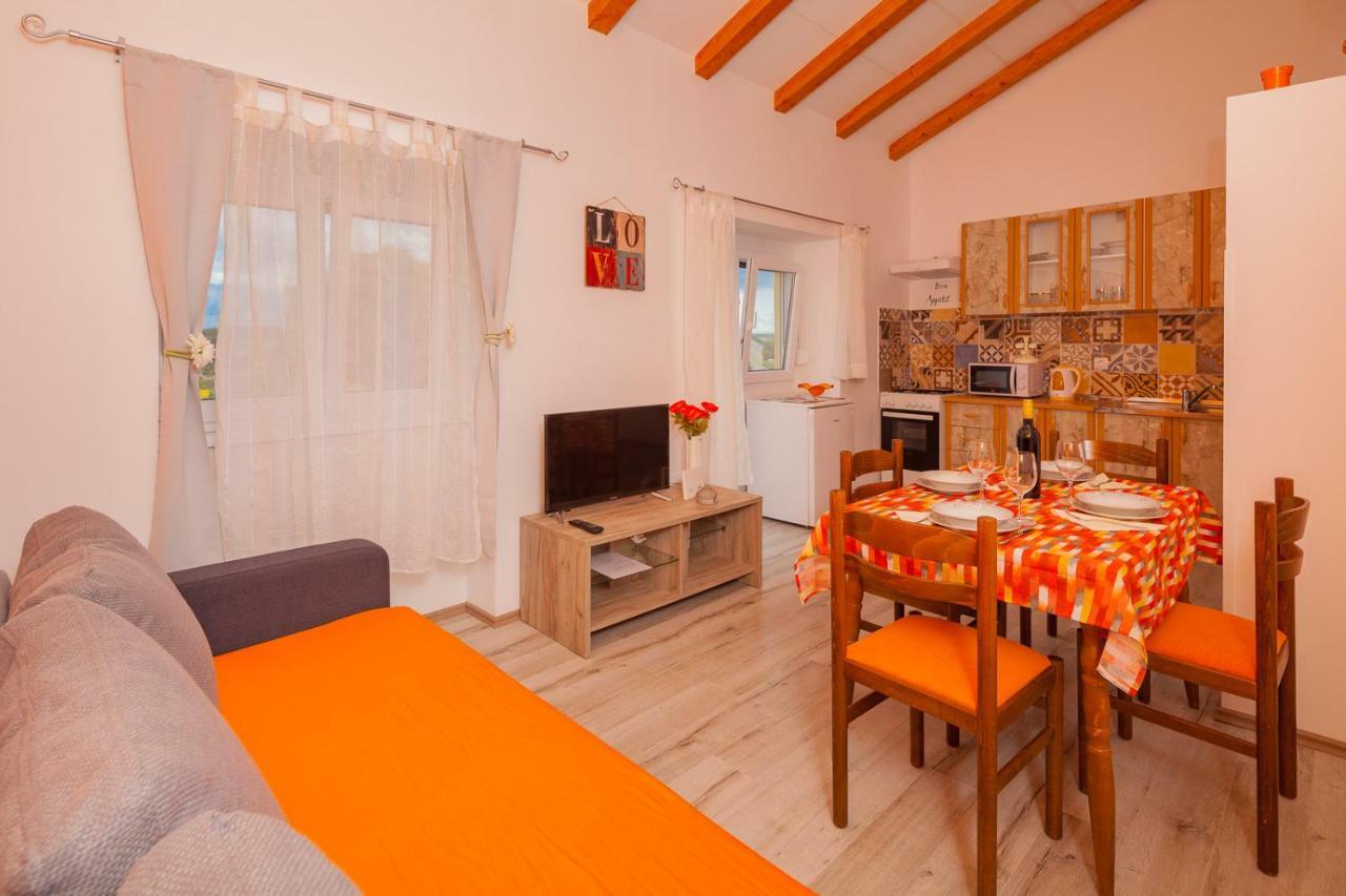 Miramare Apartment Pomer Ngoại thất bức ảnh