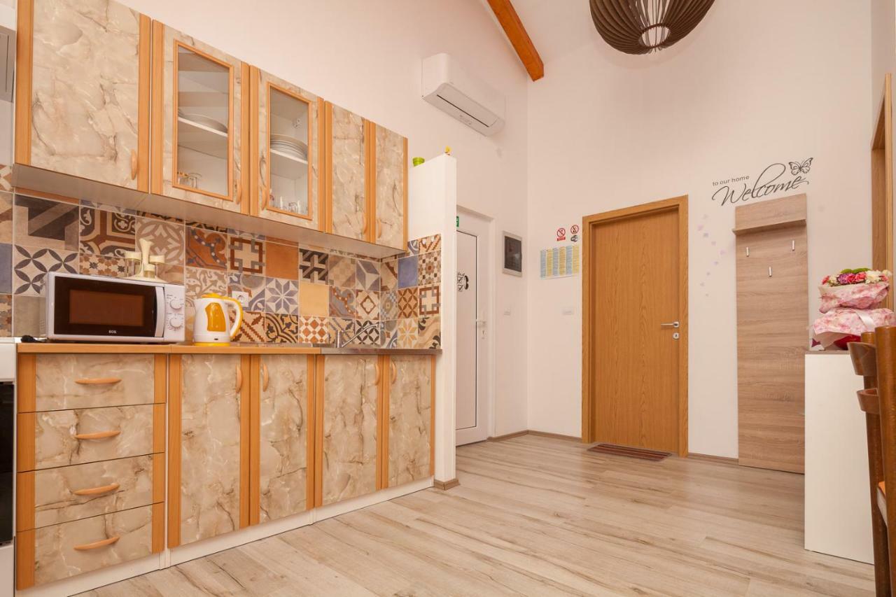 Miramare Apartment Pomer Ngoại thất bức ảnh
