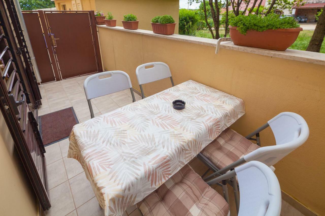 Miramare Apartment Pomer Ngoại thất bức ảnh